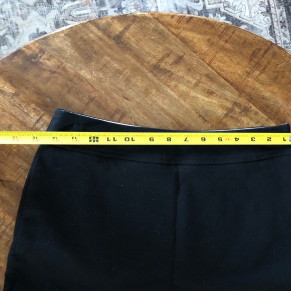 GAP Black Fit and Flare Skirt - Size 4 - Picture 5 of 6
